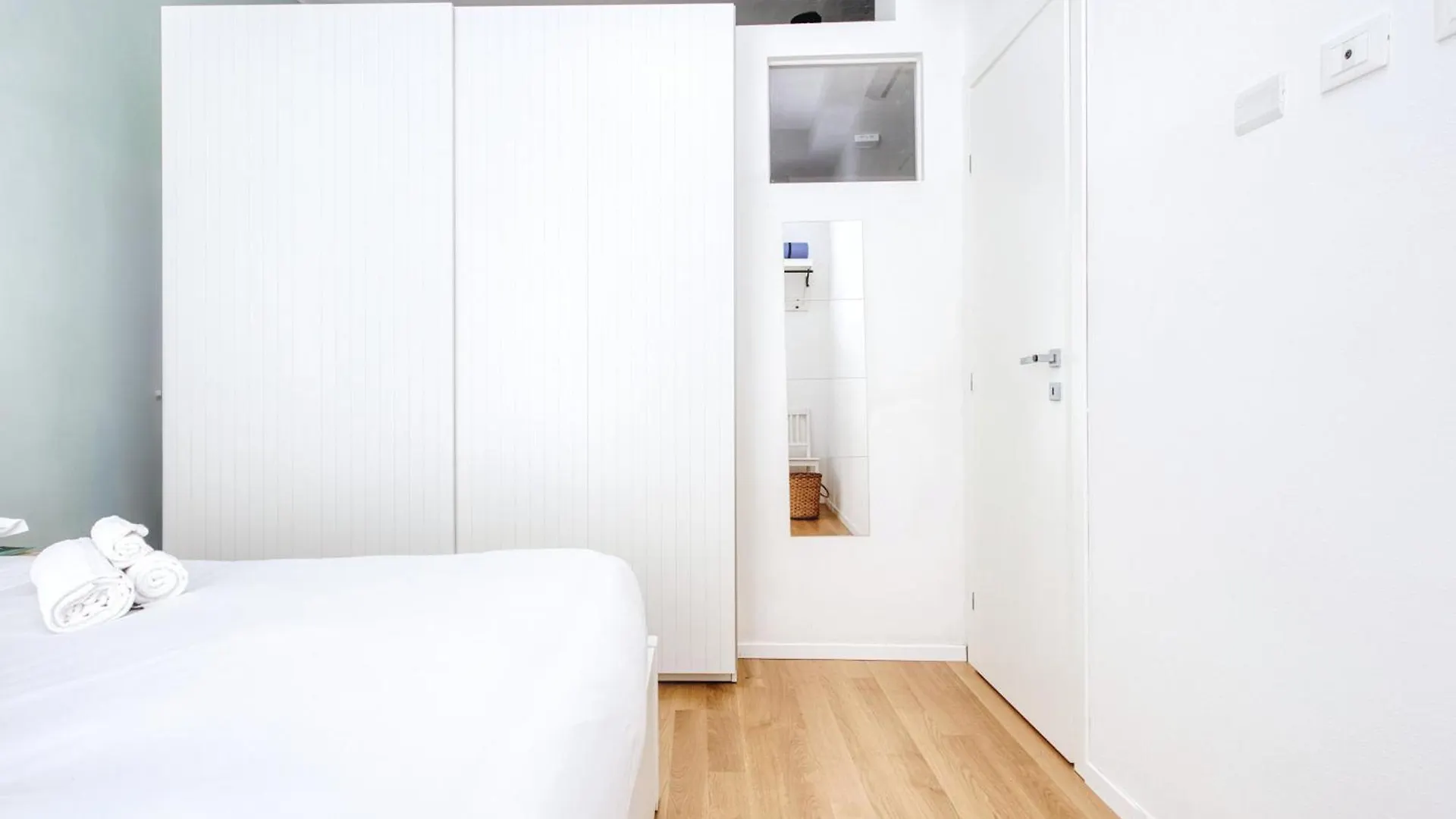 Domusmi Orombelli 16 Apartment Milan